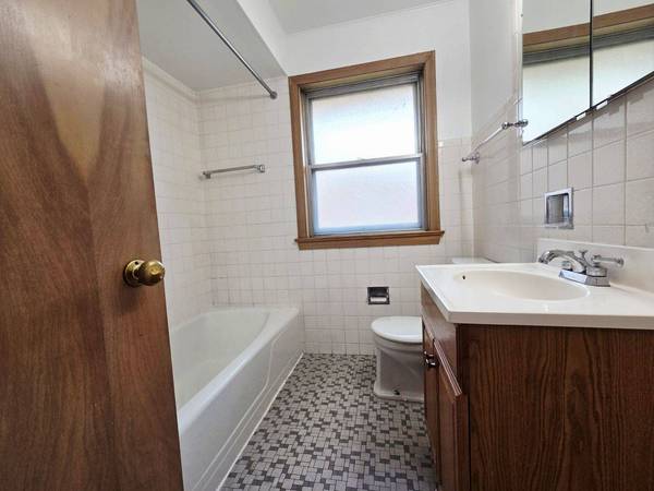 1431 BALMORAL AVE #1S, Westchester, IL 60154