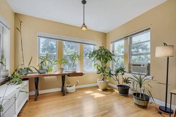 4419 N Whipple ST #3B, Chicago, IL 60625