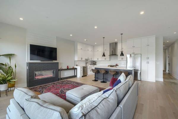 5042 N Western AVE #3, Chicago, IL 60625