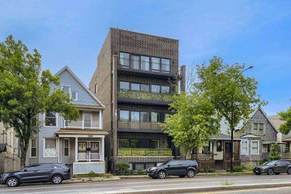 5042 N Western AVE #3