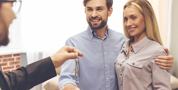 How to Compare Real Estate Agents in My Area,Dylan Coonrod