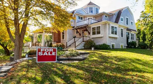 Your Guide to Finding Foreclosed Homes for Sale,Dylan Coonrod