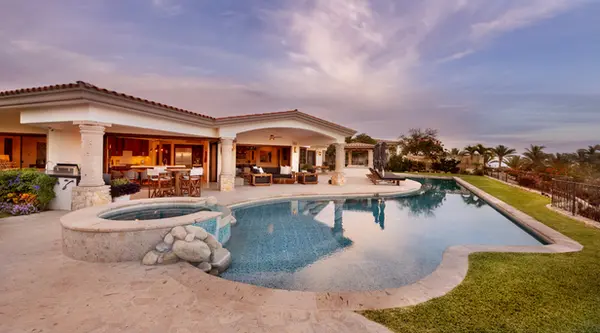 Market Trends Shaping Luxury Homes Sale Opportunities,Dylan Coonrod