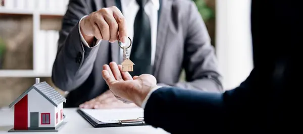 Northwest Arkansas Real Estate Agent With Knowledge of Schools