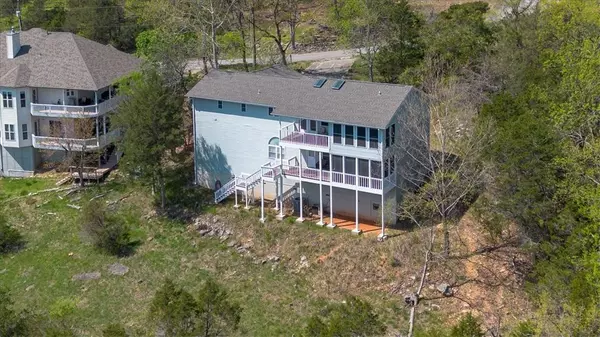 36 Deer Run Dr, Holiday Island, AR 72631