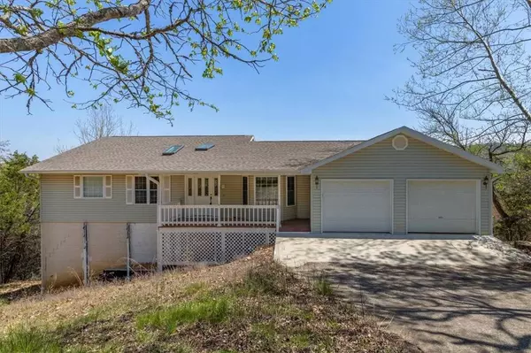 36 Deer Run Dr, Holiday Island, AR 72631