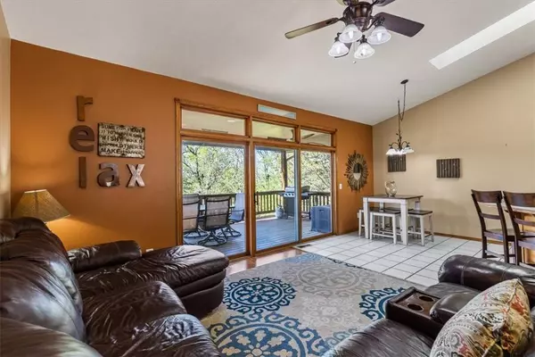 21425 Black Oak Dr, Garfield, AR 72732