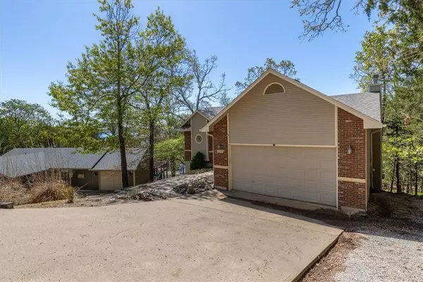 21425 Black Oak Dr, Garfield, AR 72732