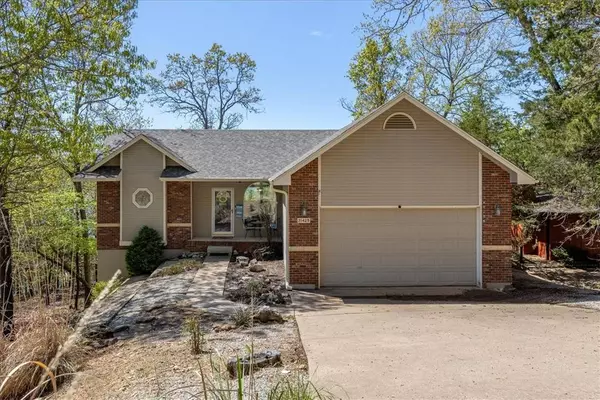 21425 Black Oak Dr, Garfield, AR 72732