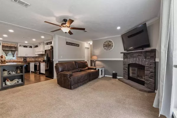 14206 Parker Branch Rd, West Fork, AR 72774