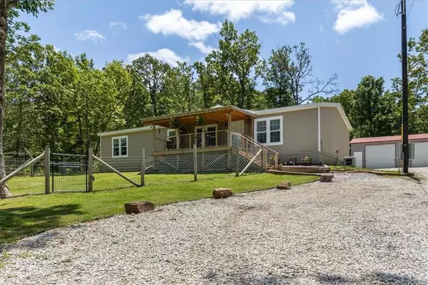 14206 Parker Branch Rd, West Fork, AR 72774