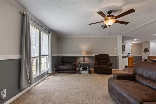 14206 Parker Branch Rd, West Fork, AR 72774