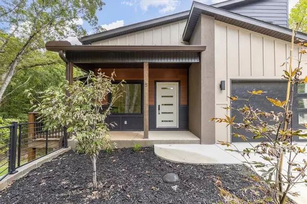 5 Hart Ln, Bella Vista, AR 72714