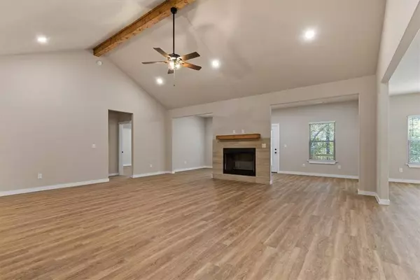 1 Insh Cir, Bella Vista, AR 72715