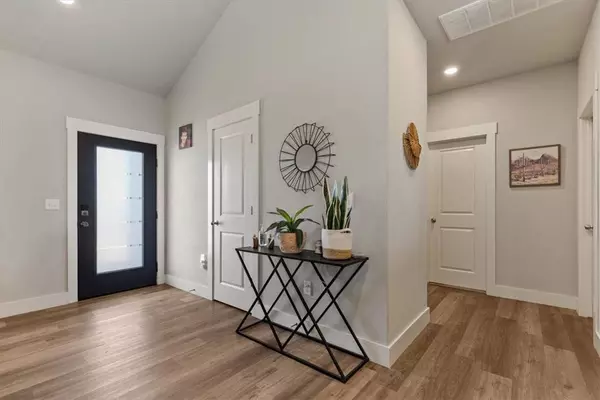 35 Francis Dr, Bella Vista, AR 72715