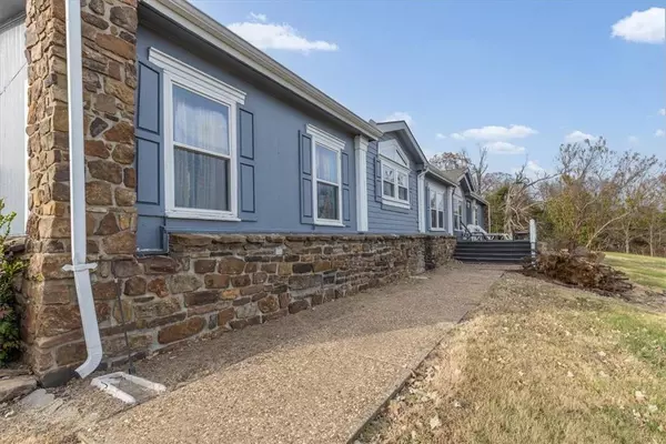 367 Madison 7825, Huntsville, AR 72740