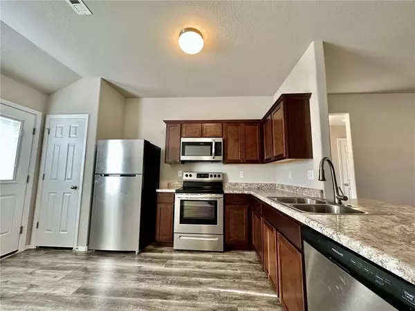 116 Cooper St, Huntsville, AR 72740