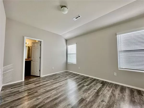 116 Cooper St, Huntsville, AR 72740