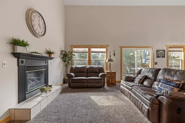 21223 Maple Dr, Garfield, AR 72732