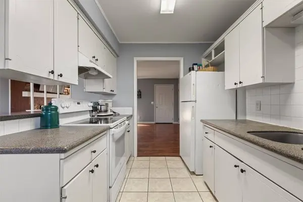 6 Finger Dr, Bella Vista, AR 72715