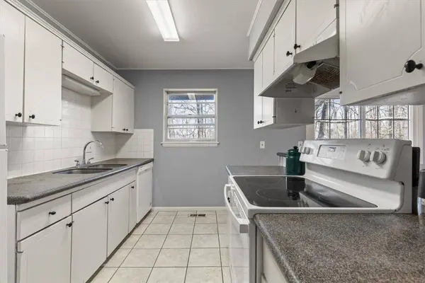 6 Finger Dr, Bella Vista, AR 72715