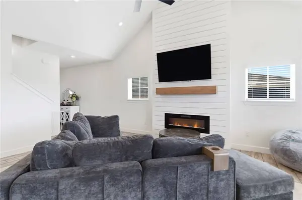 1251 Bootleg Rd, Bentonville, AR 72713