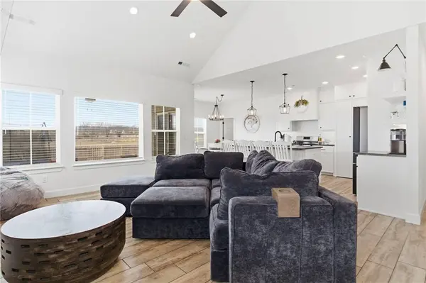 1251 Bootleg Rd, Bentonville, AR 72713