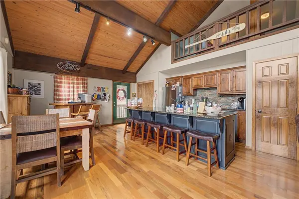 11537 Cedar Dr, Garfield, AR 72732