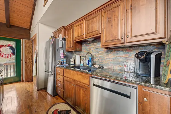 11537 Cedar Dr, Garfield, AR 72732