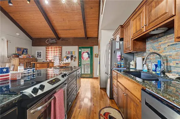 11537 Cedar Dr, Garfield, AR 72732