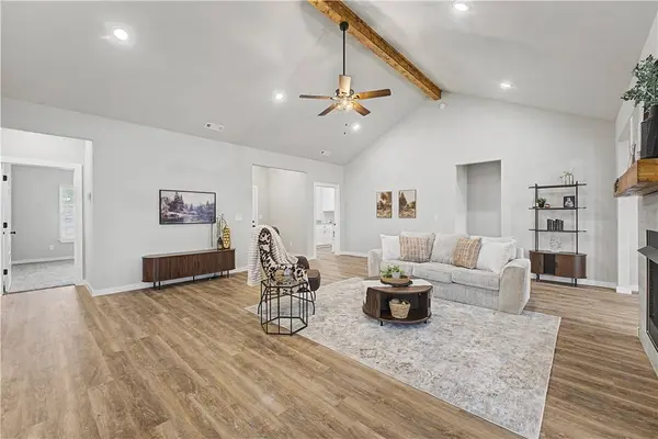 1 Insh Cir, Bella Vista, AR 72715