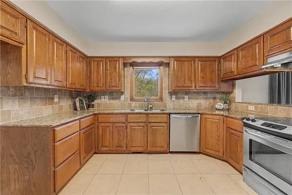 9 Minton Ln, Bella Vista, AR 72715