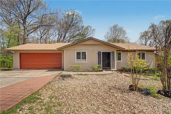 9 Minton Ln, Bella Vista, AR 72715