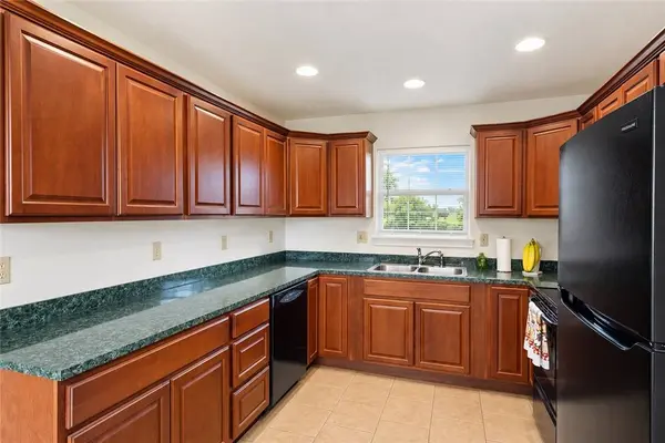 8861 Farm Road 2212, Cassville, MO 65625