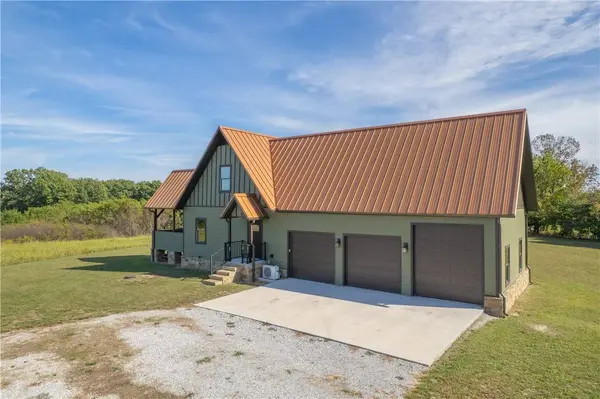 43 Spring Flood Rd, Goodman, MO 64843