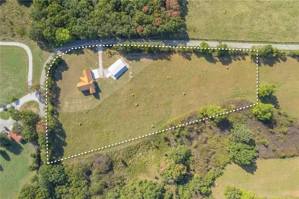 43 Spring Flood Rd, Goodman, MO 64843