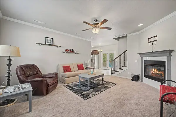 1446 Highbush Ave, Fayetteville, AR 72701