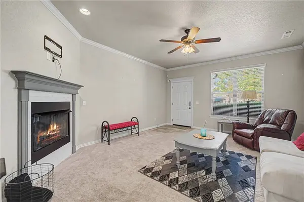 1446 Highbush Ave, Fayetteville, AR 72701