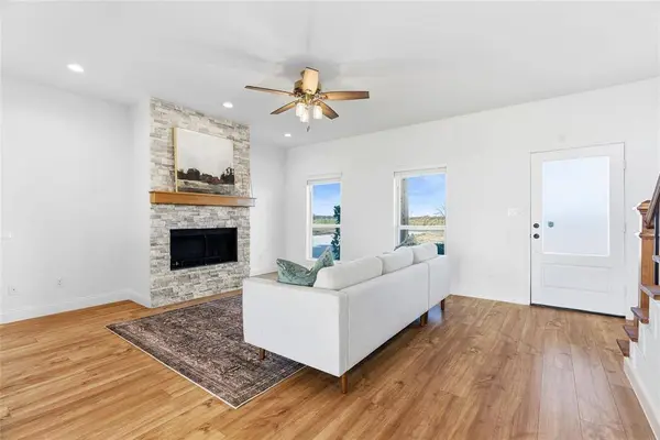 828 Old Tioga Road, Gunter, TX 75058