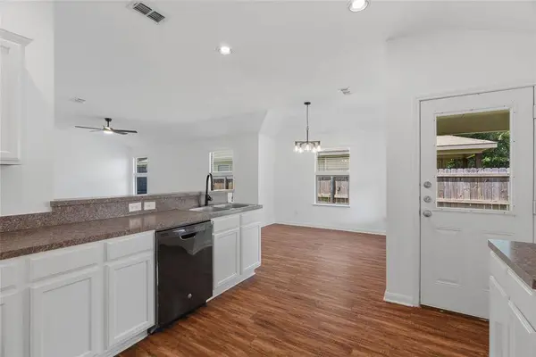 2839 Saint David Drive, Dallas, TX 75233