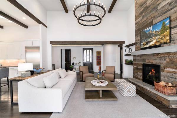 8310 Raphael LN, Littleton, CO 80125