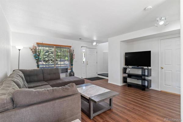 1387 S Danube CT #105, Aurora, CO 80017