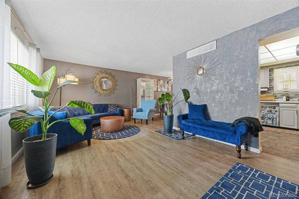 4725 Topeka CT, Denver, CO 80239