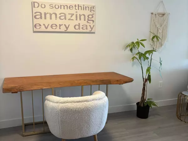 6611 Minoru BLVD #407, Richmond, BC V6Y 1Y9