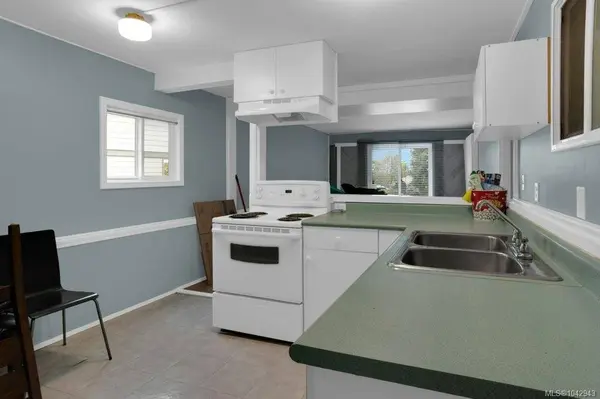 785 Parkview Dr, Nanaimo, BC V9R 5T9