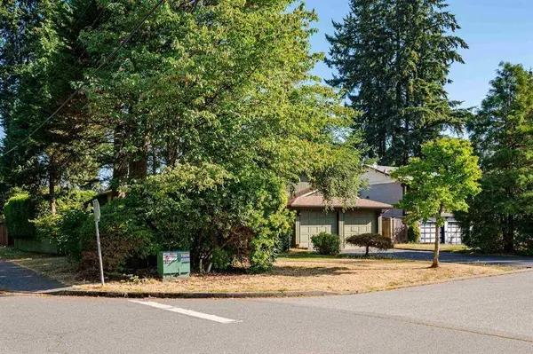 14603 101a AVE, Surrey, BC V3R 7E2