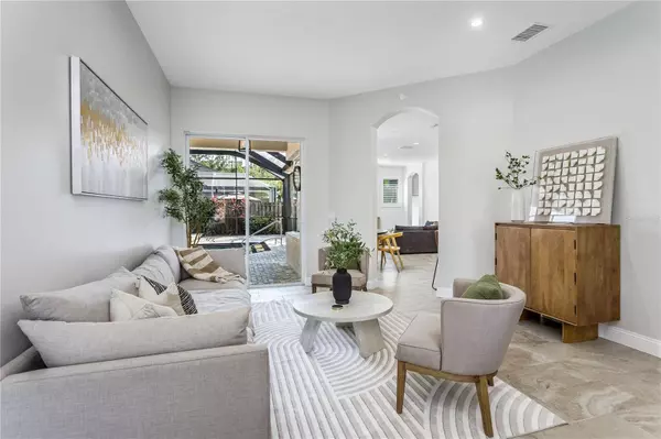 10626 TAVISTOCK DR, Tampa, FL 33626