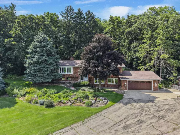 7256 Riles Road, Middleton, WI 53562