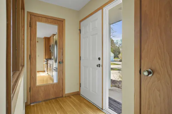 19 Red Maple Trail, Madison, WI 53717-1515