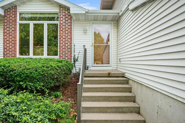 6449 TONKINESE Trail, Madison, WI 53719